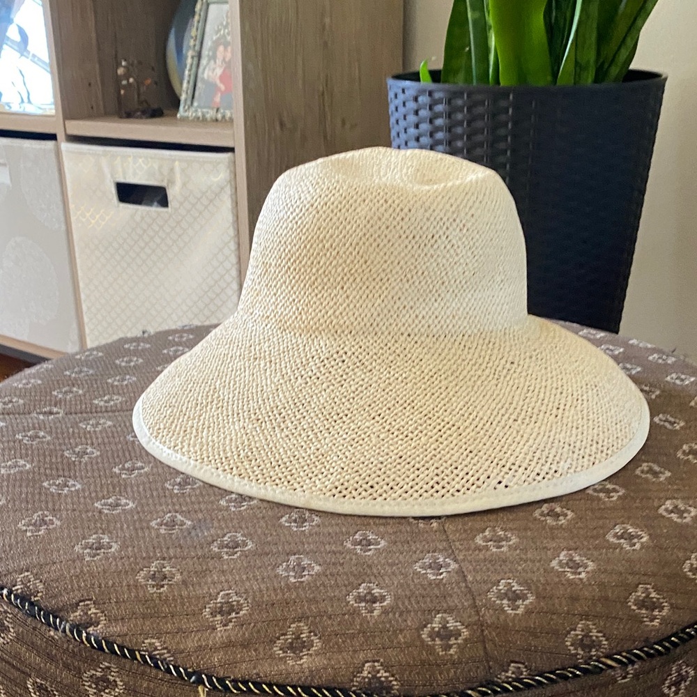 Straw Paper Cream Visor Sun Hat. NWOT - Picture 3 of 5
